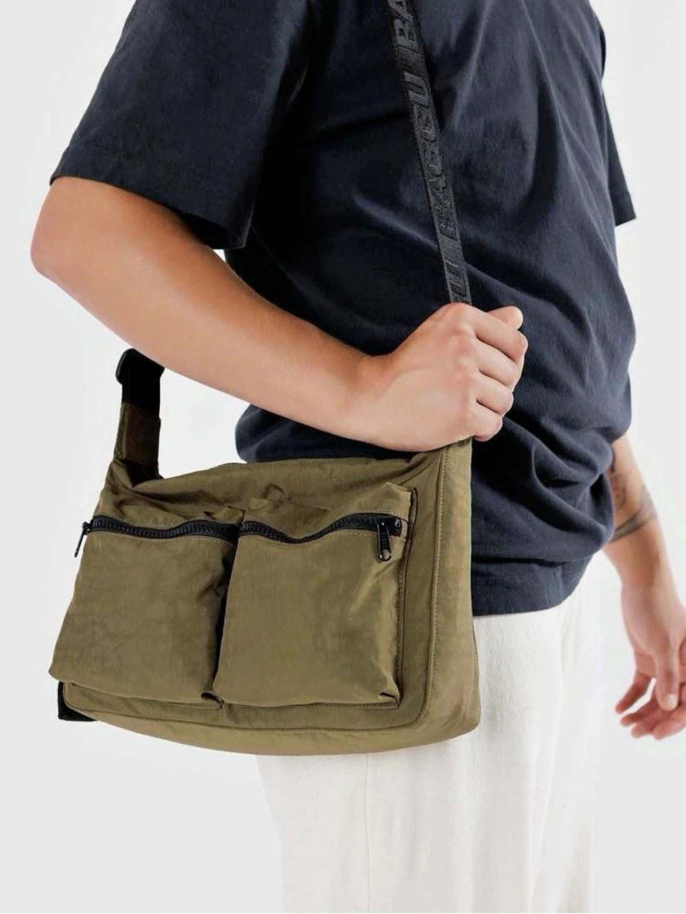 Baggu Medium Cargo Crossbody Bag in seaweed New with Tags